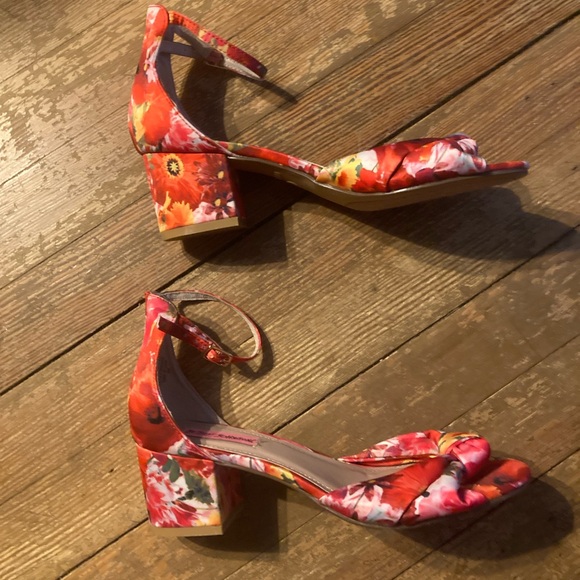 Betsey Johnson Floral Block Heel Ankle Strap Sandal - Picture 4 of 11